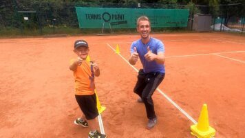 10 Tennis-Fußarbeitsübungen für Junioren und Anfänger