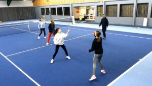 5 Tennis-Aufwärmübungen zur Augen-Hand-Koordination für Gruppen