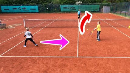 Seitliche Beinarbeit im Tennis für Kinder