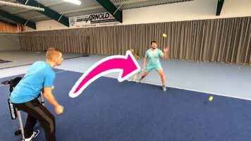 Tennis-Reaktions-Schlagübungen